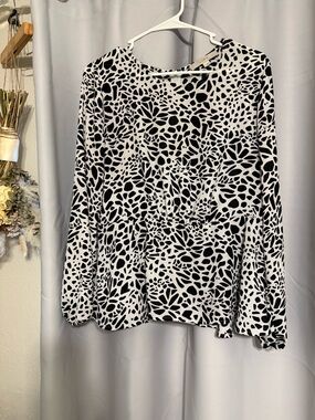 LOFT Black and White Printed Long-Sleeve Peplum Blouse